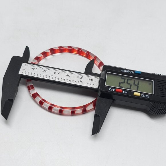 Red Clear Striped Acrylic Bangle Bracelets Set of Five Vintage Stackable - Picture 6 of 6